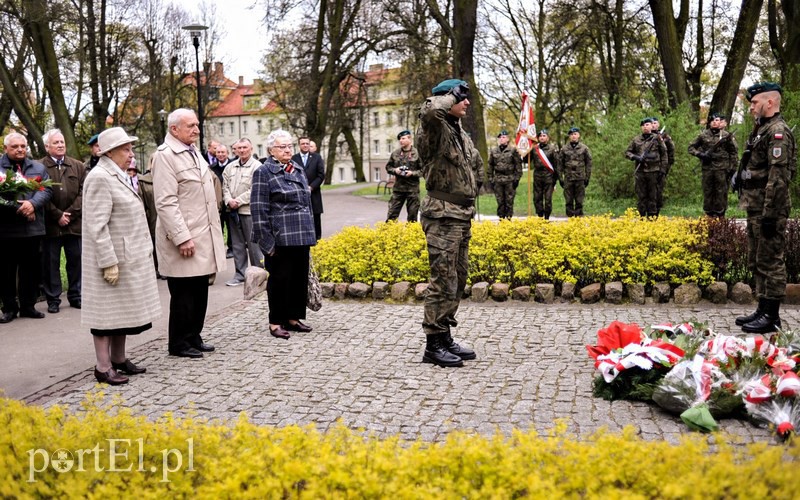 W hołdzie inwalidom wojennym zdjęcie nr 125881