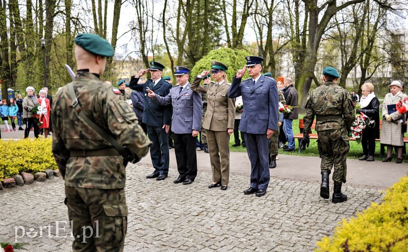 W hołdzie inwalidom wojennym zdjęcie nr 125880