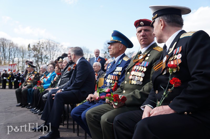 Ramię w ramię oddali hołd poległym zdjęcie nr 126605