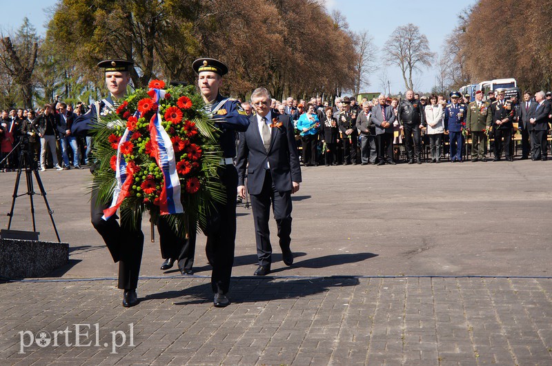 Ramię w ramię oddali hołd poległym zdjęcie nr 126612