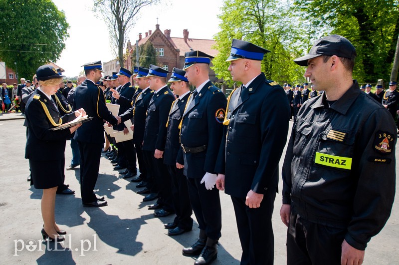 Dla strażaków awanse, dla komendanta emerytura zdjęcie nr 126864