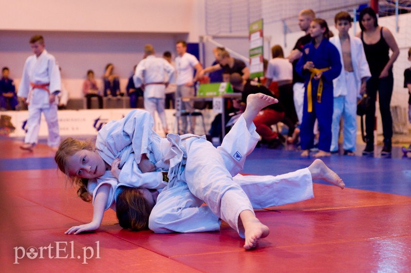 Mali judocy walczą zdjęcie nr 127139