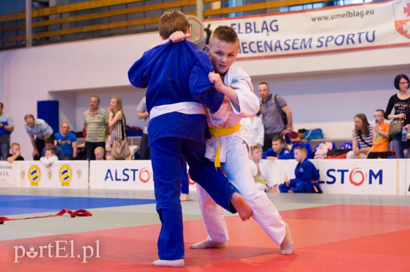 Mali judocy walczą zdjęcie nr 127150