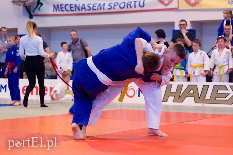 Mali judocy walczą zdjęcie nr 127151