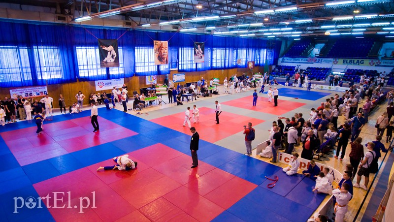 Mali judocy walczą zdjęcie nr 127132