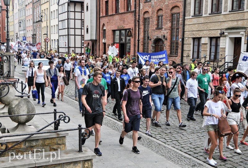 Studenci zaczęli zabawę zdjęcie nr 128935