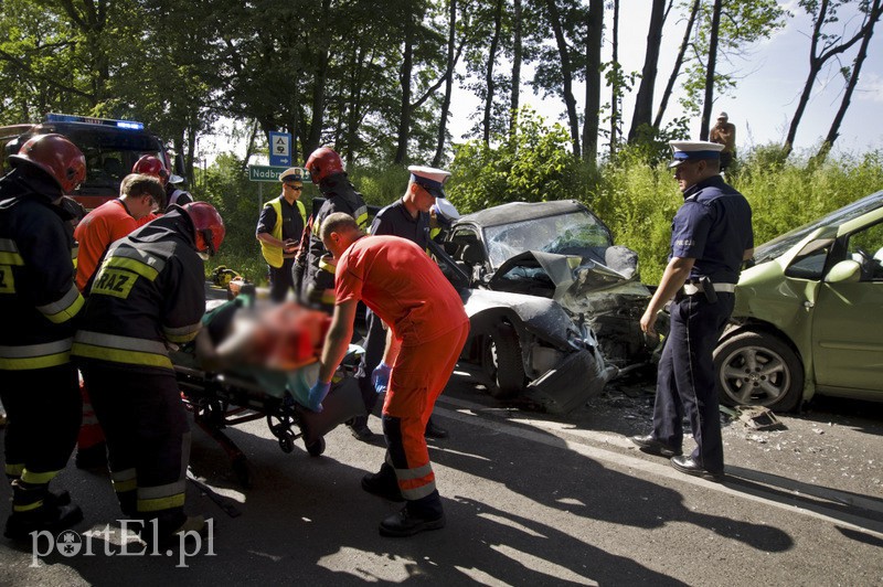  Groźny wypadek w Nadbrzeżu zdjęcie nr 129084