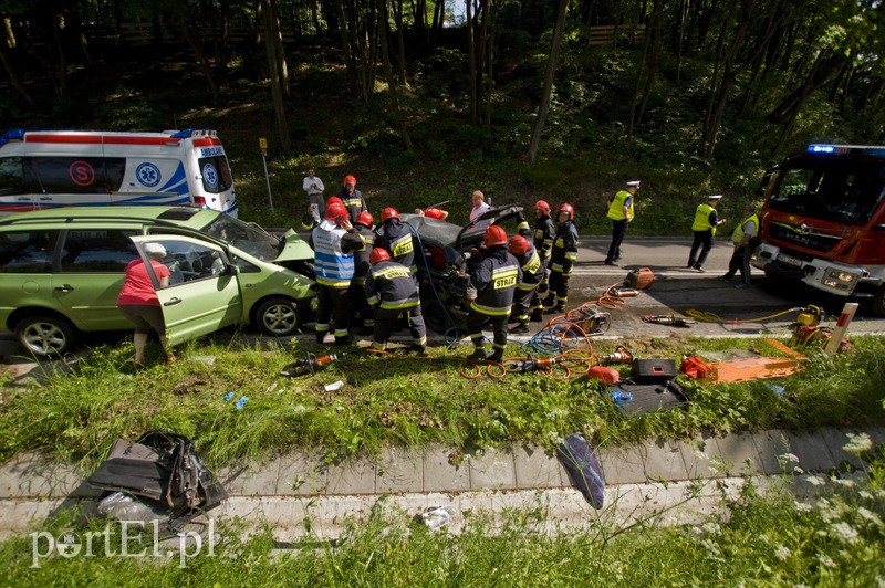  Groźny wypadek w Nadbrzeżu zdjęcie nr 129080