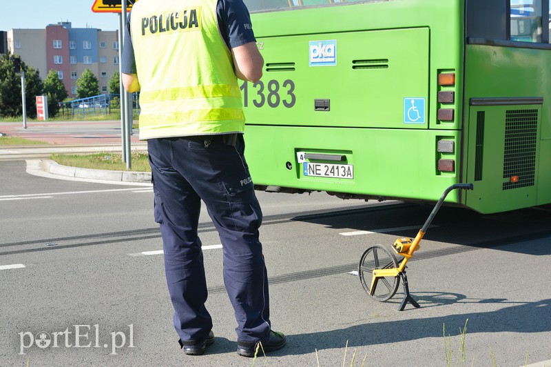 Miejski autobus potrącił rowerzystkę zdjęcie nr 129143