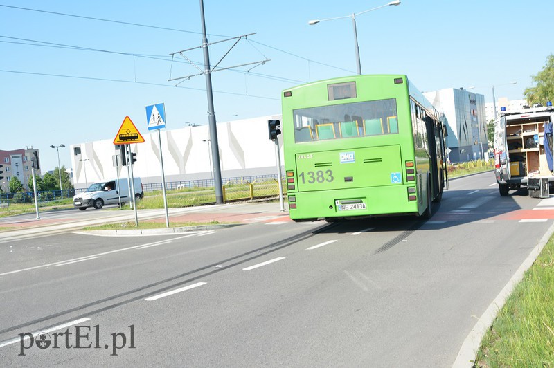 Miejski autobus potrącił rowerzystkę zdjęcie nr 129145