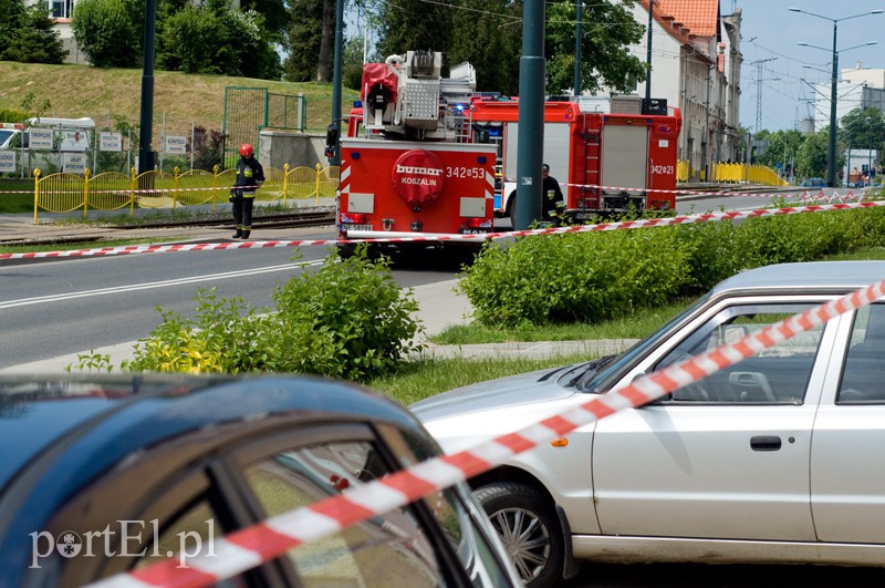  Pirotechnicy sprawdzają sygnały o bombach, urząd gminy ewakuowany zdjęcie nr 129701