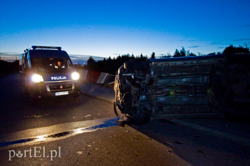  Toyota na boku, kierowca pijany i bez uprawnień zdjęcie nr 129816