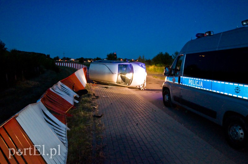  Toyota na boku, kierowca pijany i bez uprawnień zdjęcie nr 129812