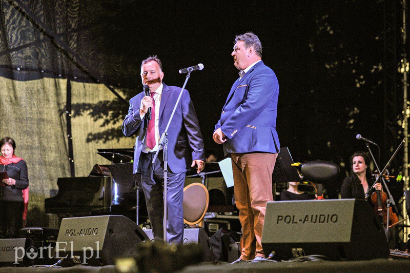 Cygański koncert w deszczu zdjęcie nr 131440