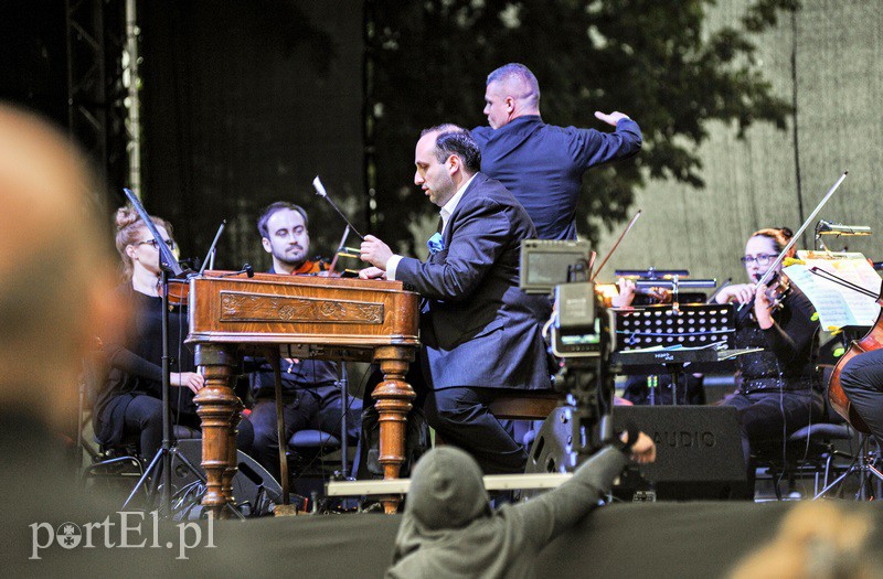 Cygański koncert w deszczu zdjęcie nr 131441