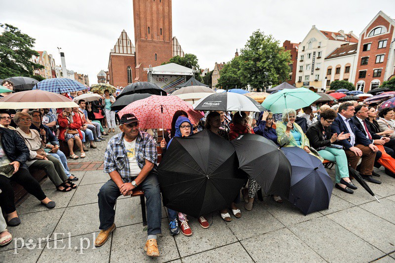 Cygański koncert w deszczu zdjęcie nr 131447