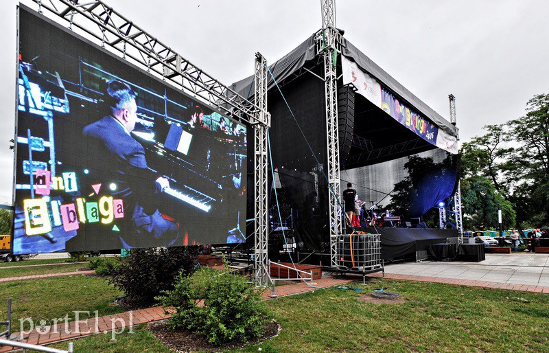 Cygański koncert w deszczu zdjęcie nr 131448