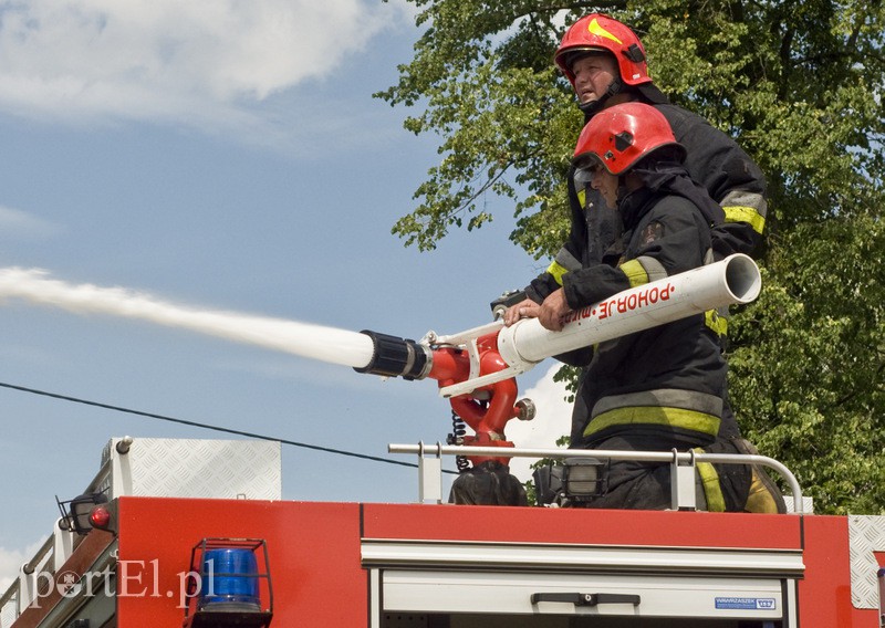  Spłonął dom w Mojkowie zdjęcie nr 131567