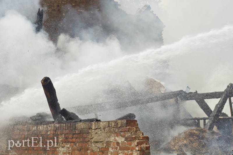  Spłonął dom w Mojkowie zdjęcie nr 131564