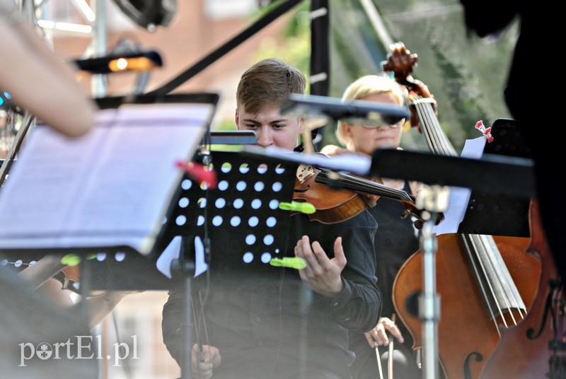 Wiersze i muzyka pod katedrą zdjęcie nr 131624