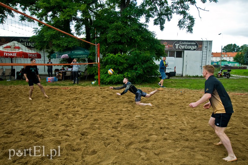Olsztynianie najlepsi na elbląskiej plaży zdjęcie nr 132195