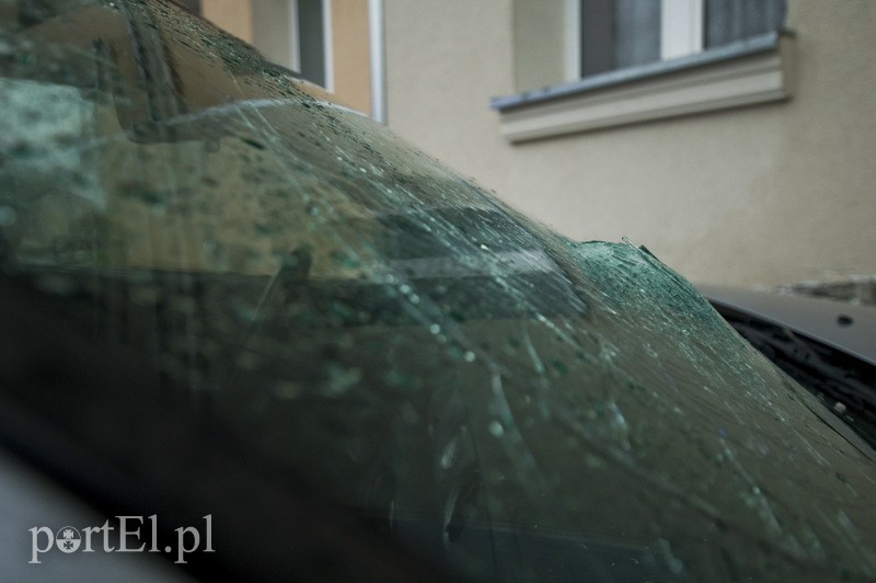  Wjechał w budynek przy Traugutta zdjęcie nr 132377