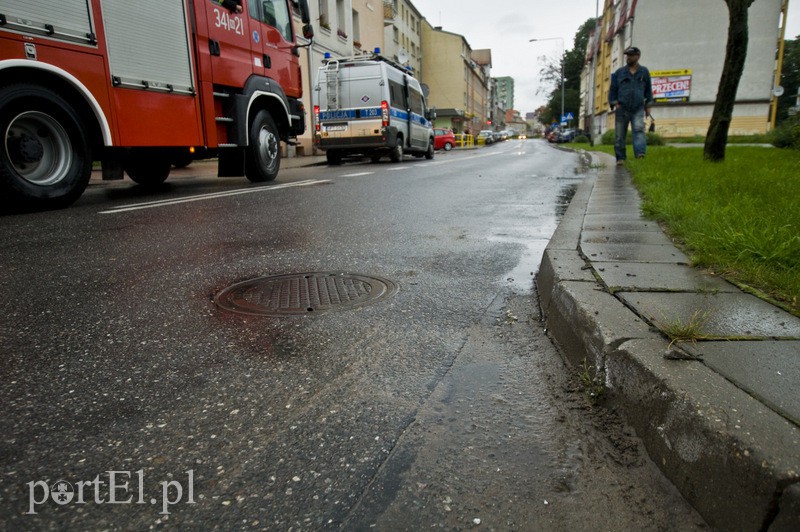  Wjechał w budynek przy Traugutta zdjęcie nr 132382