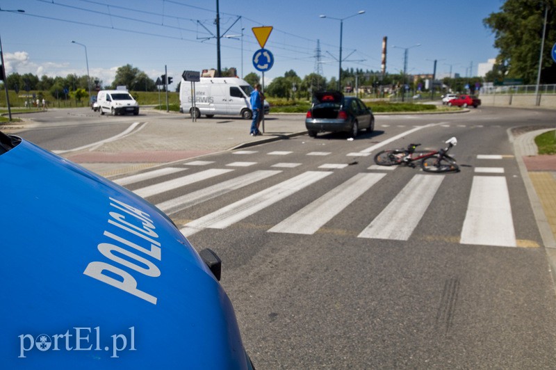  Potrącenie na rondzie zdjęcie nr 132666