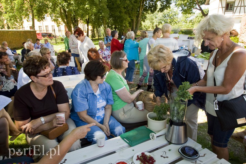 Bomba witaminowa uderzyła w seniorów zdjęcie nr 132750