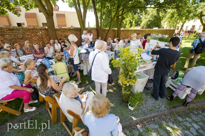 Bomba witaminowa uderzyła w seniorów zdjęcie nr 132759