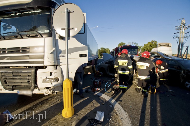  Wypadek na "siódemce", są ranni zdjęcie nr 132761