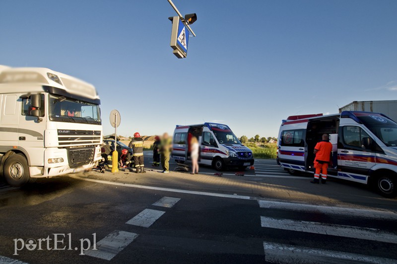  Wypadek na "siódemce", są ranni zdjęcie nr 132765