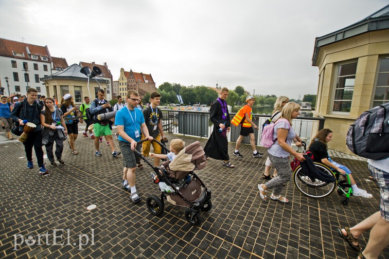Maszerują na Jasną Górę zdjęcie nr 133175