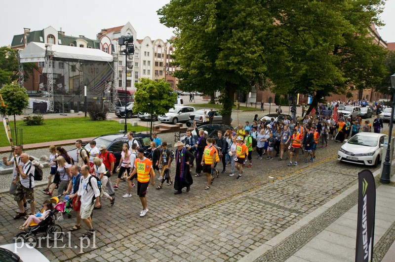 Maszerują na Jasną Górę zdjęcie nr 133171
