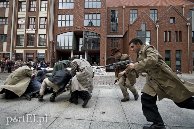  Historia wyszła na ulicę zdjęcie nr 133357