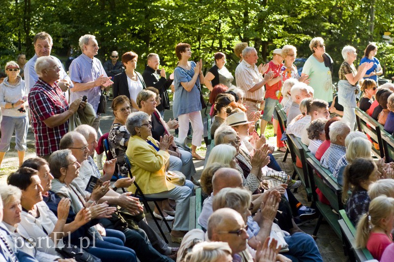 Paryski klimat w środku lasu zdjęcie nr 133805