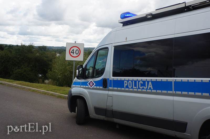 Motocyklem nauki jazdy wjechała prosto do rowu zdjęcie nr 134101