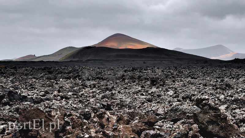 Wulkaniczna wyspa Lanzarote to dziesiątki kilometrów kwadratowych ,,marsjańskiego krajobrazu. Okolica parku Timanfaya.