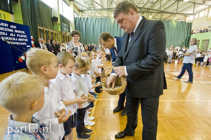  Pierwszy dzwonek z nadziejami i obawami zdjęcie nr 135049