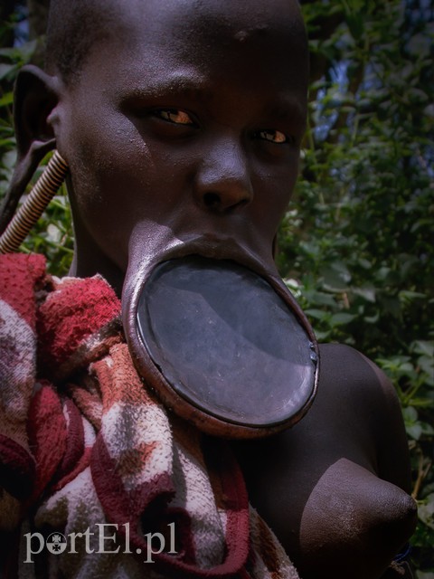 Kobieta z plemienia Mursi -Etiopia