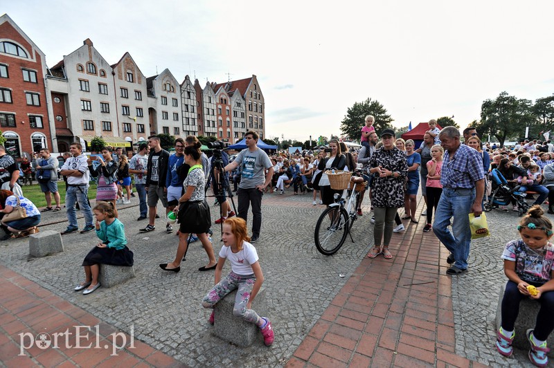 Na starówce smacznie i gwarno zdjęcie nr 135305