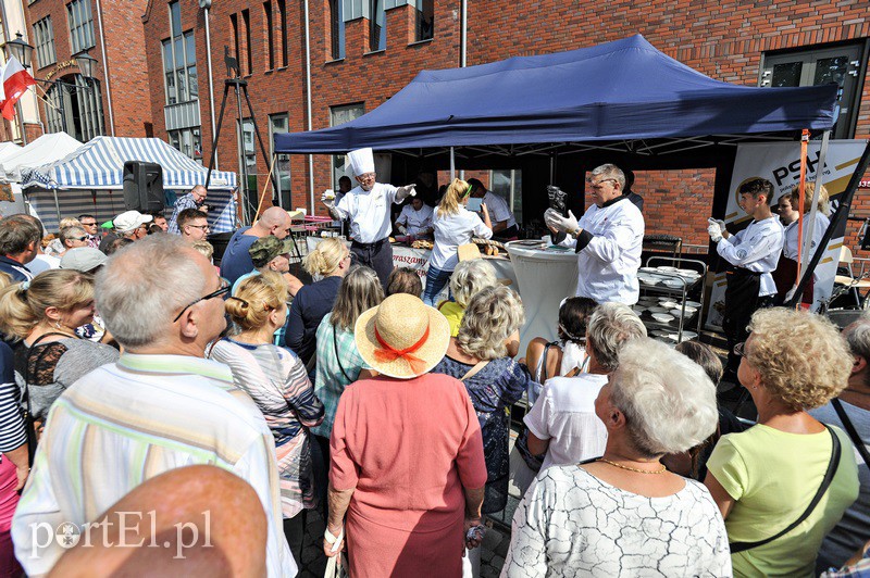 Na starówce smacznie i gwarno zdjęcie nr 135242