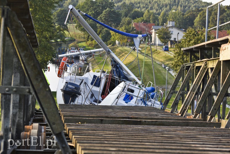  Wypadek na pochylni w Kątach zdjęcie nr 135576