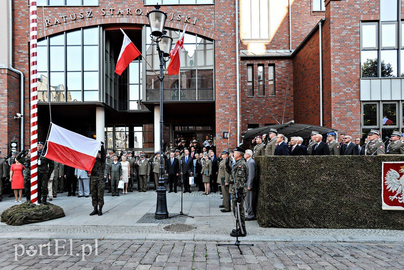 Żołnierze opanowali starówkę zdjęcie nr 136066