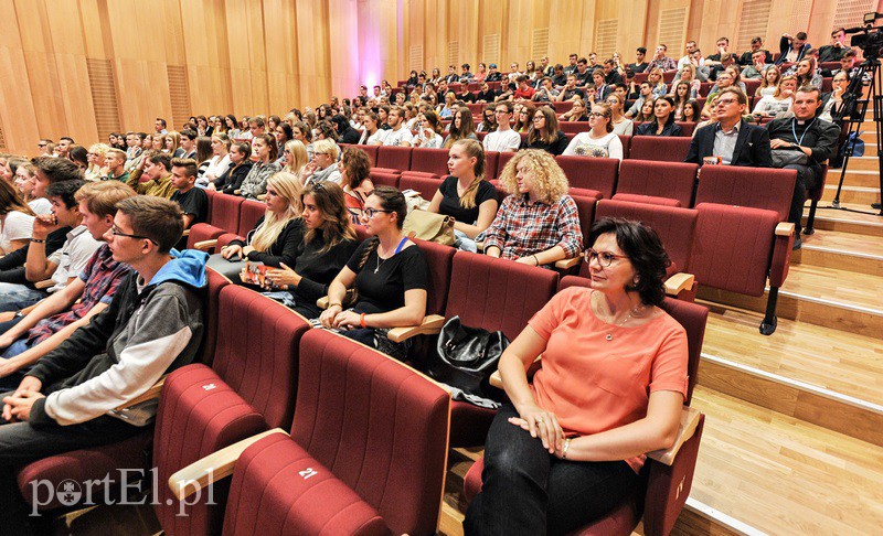 Maturzyści poważnie uzależnią się od muzyki poważnej zdjęcie nr 136410