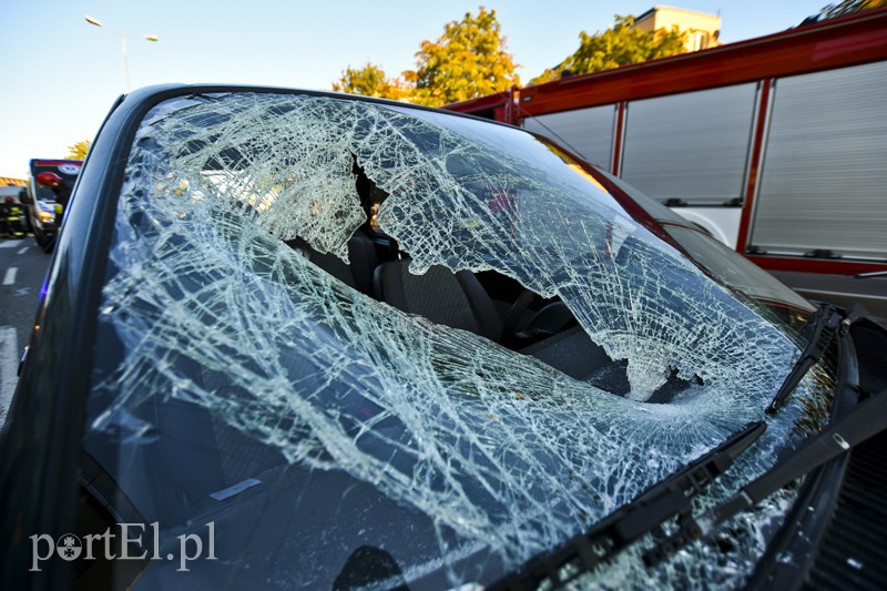 Wjechała w kobietę z dzieckiem na przejściu dla pieszych zdjęcie nr 136433