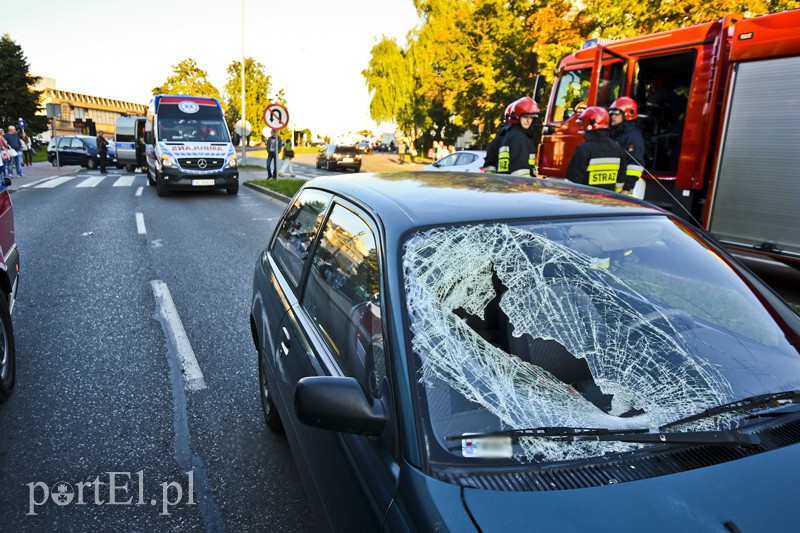 Wjechała w kobietę z dzieckiem na przejściu dla pieszych zdjęcie nr 136428