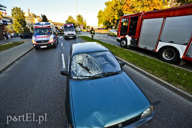 Wjechała w kobietę z dzieckiem na przejściu dla pieszych zdjęcie nr 136434