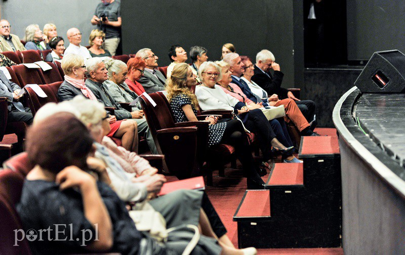 Seniorzy z indeksami zdjęcie nr 136982