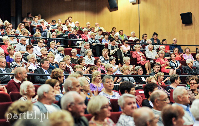 Seniorzy z indeksami zdjęcie nr 136984